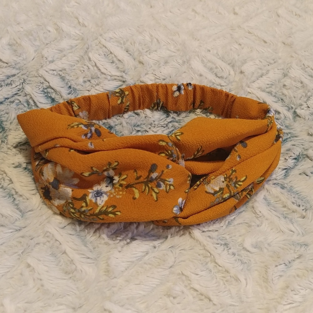 🌻 Beautiful boho floral headband